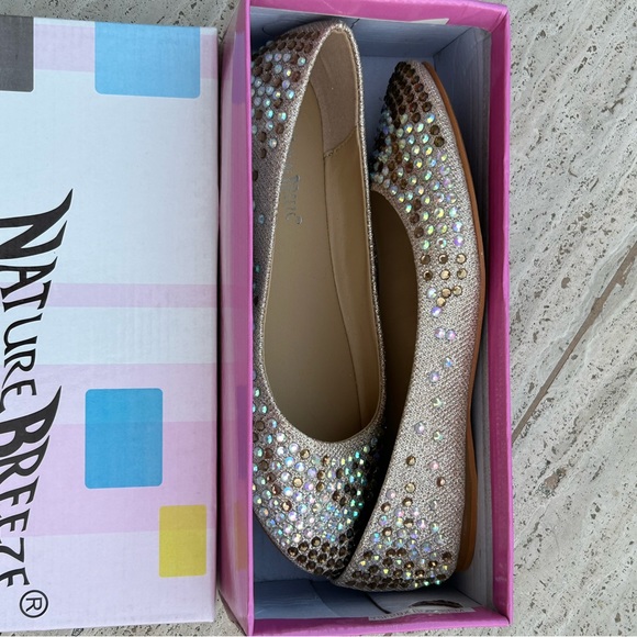 ✨NEW✨Champagne Gold Embellished Ballet Flats - Picture 9 of 11